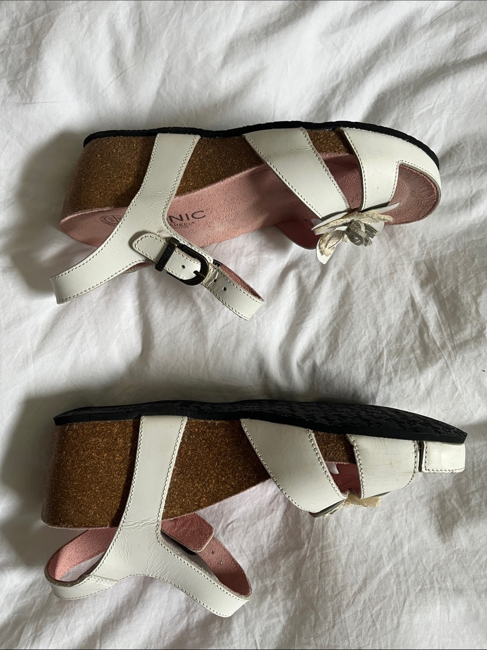 Vionic white pink floral wedge sandals size 8 women’s - Picture 3 of 8